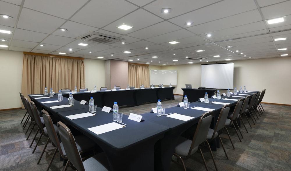 Hotel Matiz Barao Geraldo Express 3*